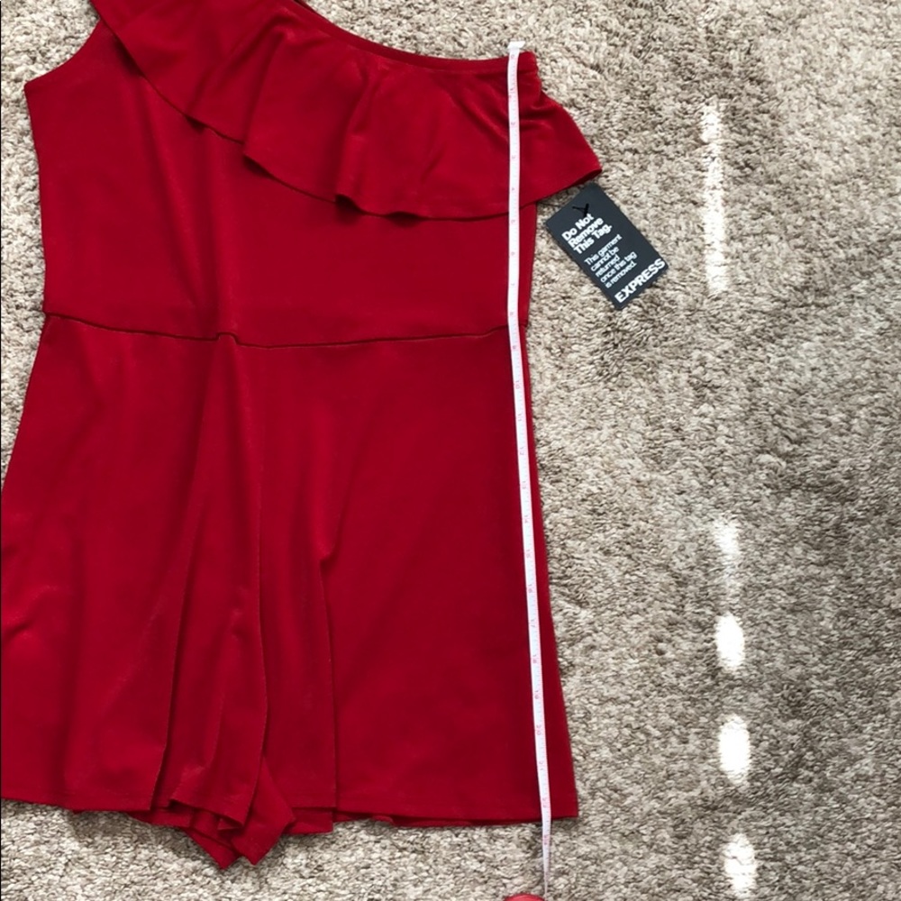 NWT Express Ruffle One Shoulder Red Romper - Picture 6 of 8